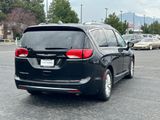 Used 2019 Chrysler Pacifica Touring-L image 5