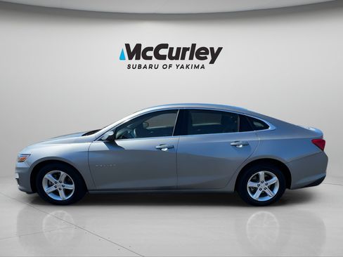 Used 2024 Chevrolet Malibu LT FWD image 3