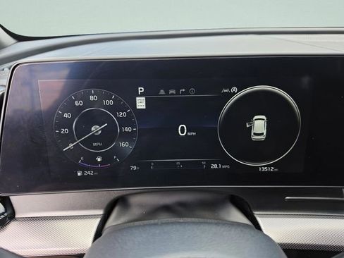 Used 2024 Kia Sportage SX image 40