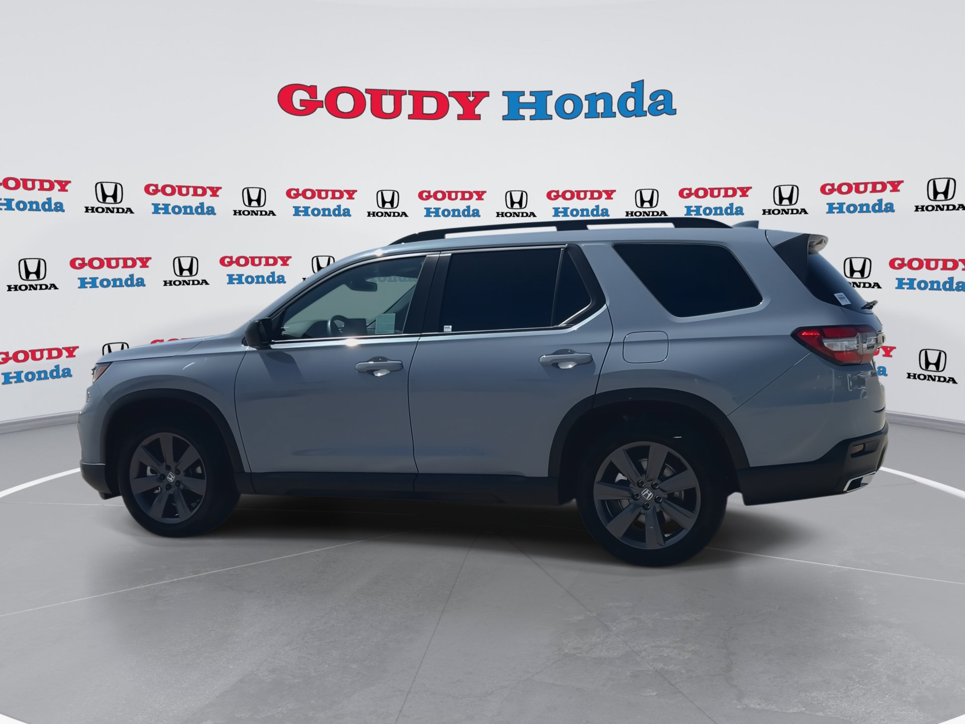 Certified 2025 Honda Pilot Sport image 6