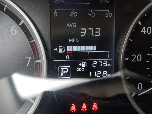 Used 2025 Nissan Versa S w/ Trunk Package FWD image 17