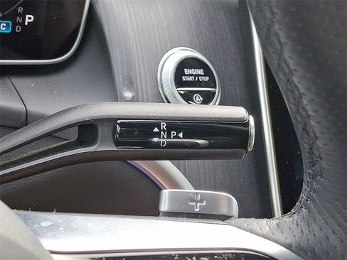 Certified 2025 Mercedes-Benz GLC 300 4MATIC image 15