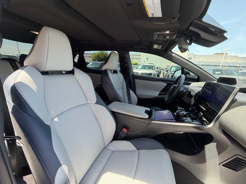 Used 2023 Subaru Solterra AWD image 19