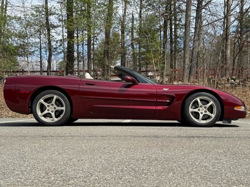 Used 2003 Chevrolet Corvette Convertible w/ Preferred Equipment Group1 image 9