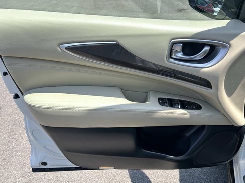Used 2019 INFINITI QX60 Luxe w/ Essential Package FWD image 29