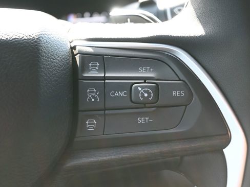 New 2025 Jeep Grand Cherokee L Limited w/ Black Appearance Package image 14