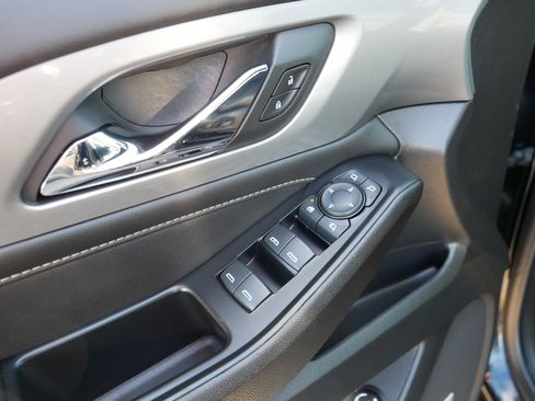 Used 2023 Chevrolet Traverse LT w/ LT Premium Package image 19