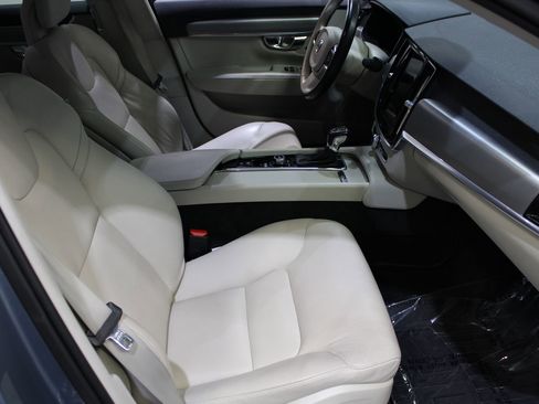 Used 2017 Volvo S90 T6 Momentum w/ Vision Package image 35