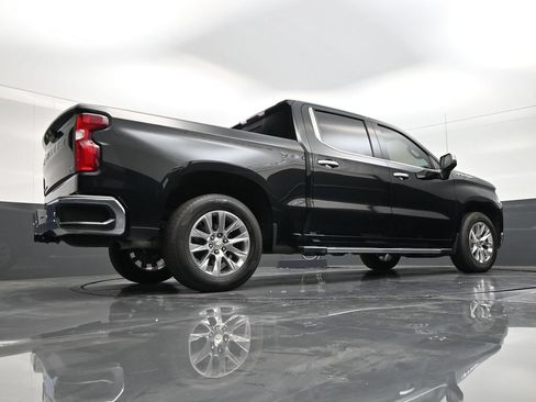 Used 2022 Chevrolet Silverado 1500 LTZ RWD image 17