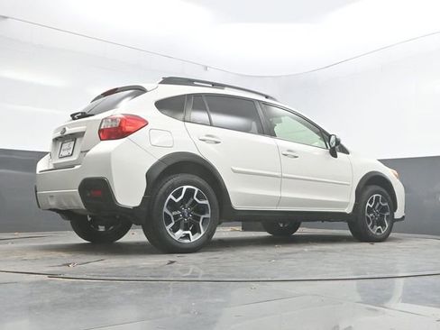 Used 2017 Subaru Crosstrek 2.0i Limited image 37