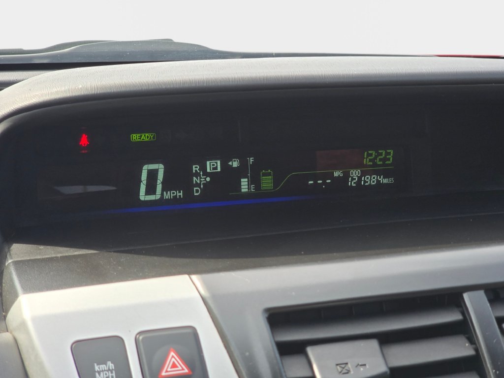 Used 2014 Toyota Prius V Five FWD image 22