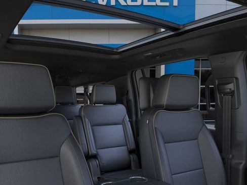 New 2026 Chevrolet Suburban Premier AWD/4WD image 24