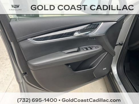 Certified 2023 Cadillac XT6 Premium Luxury w/ Technology Package AWD/4WD image 18