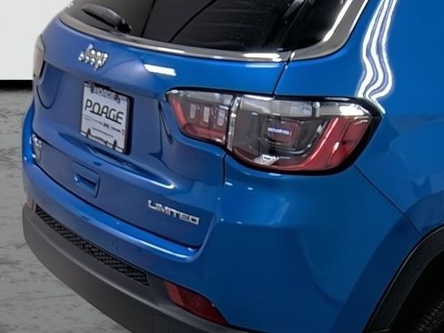 Used 2024 Jeep Compass Limited image 13