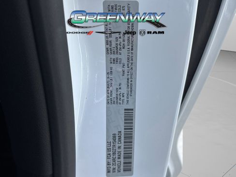 New 2026 Chrysler Pacifica Select image 32