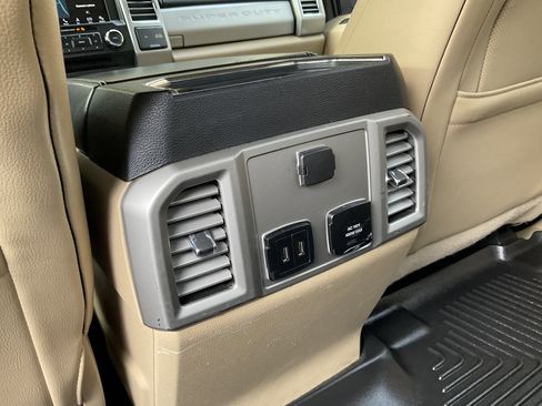 Used 2017 Ford F250 Lariat w/ Lariat Ultimate Package image 41