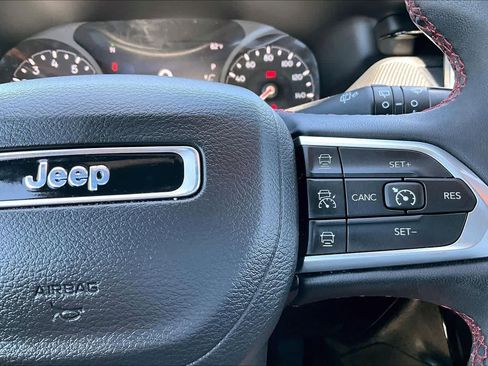 Used 2024 Jeep Compass Trailhawk AWD/4WD image 23