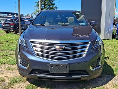 Used 2019 Cadillac XT5 Luxury AWD/4WD image 2