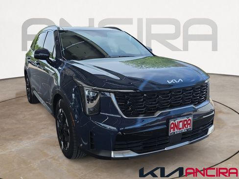 Certified 2025 Kia Sorento S w/ Panoramic Sunroof Package image 1
