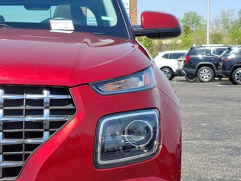 Used 2024 Hyundai Venue SEL FWD image 27