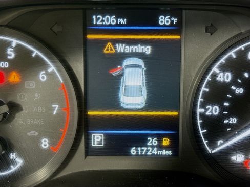 Used 2024 Nissan Altima 2.5 S FWD image 16