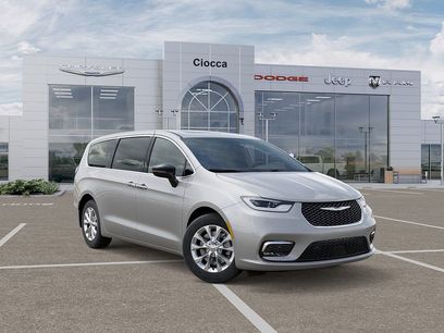 New 2026 Chrysler Pacifica Limited