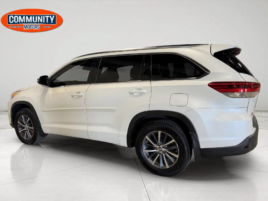 Used 2018 Toyota Highlander XLE w/ Protection Package #3 AWD/4WD image 4