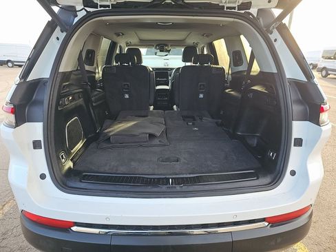 Used 2022 Jeep Grand Cherokee L Limited image 10