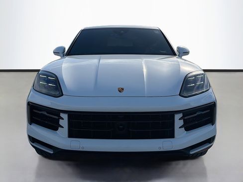 Used 2024 Porsche Cayenne S AWD/4WD image 8