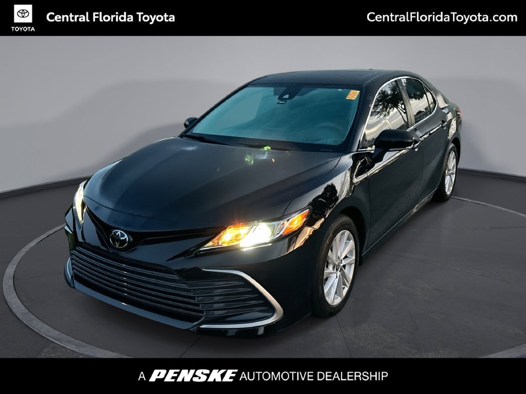 Used 2024 Toyota Camry LE w/ Convenience Package FWD image 1