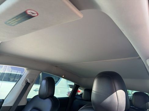 Used 2022 Tesla Model Y Performance image 27