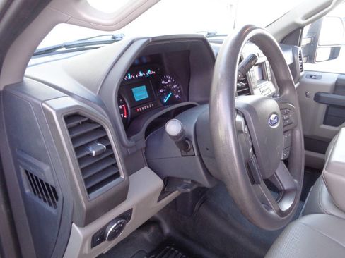 Used 2022 Ford F250 XL w/ Power Equipment Group image 55