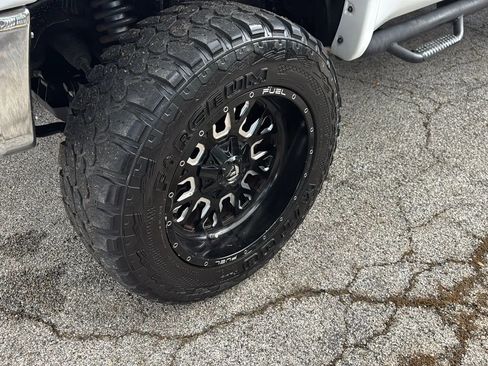 Used 2017 Toyota Tundra Limited w/ Limited Premium Package image 33