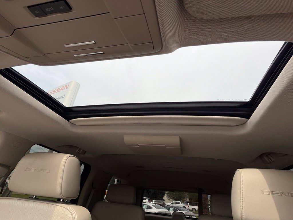 Used 2018 GMC Yukon Denali w/ Open Road Package RWD image 25
