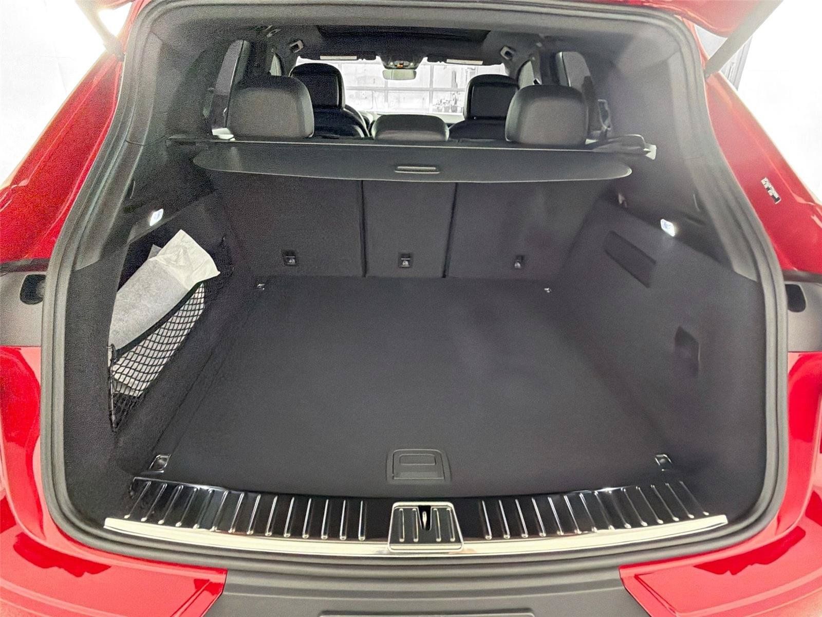 Certified 2026 Porsche Cayenne AWD/4WD image 35