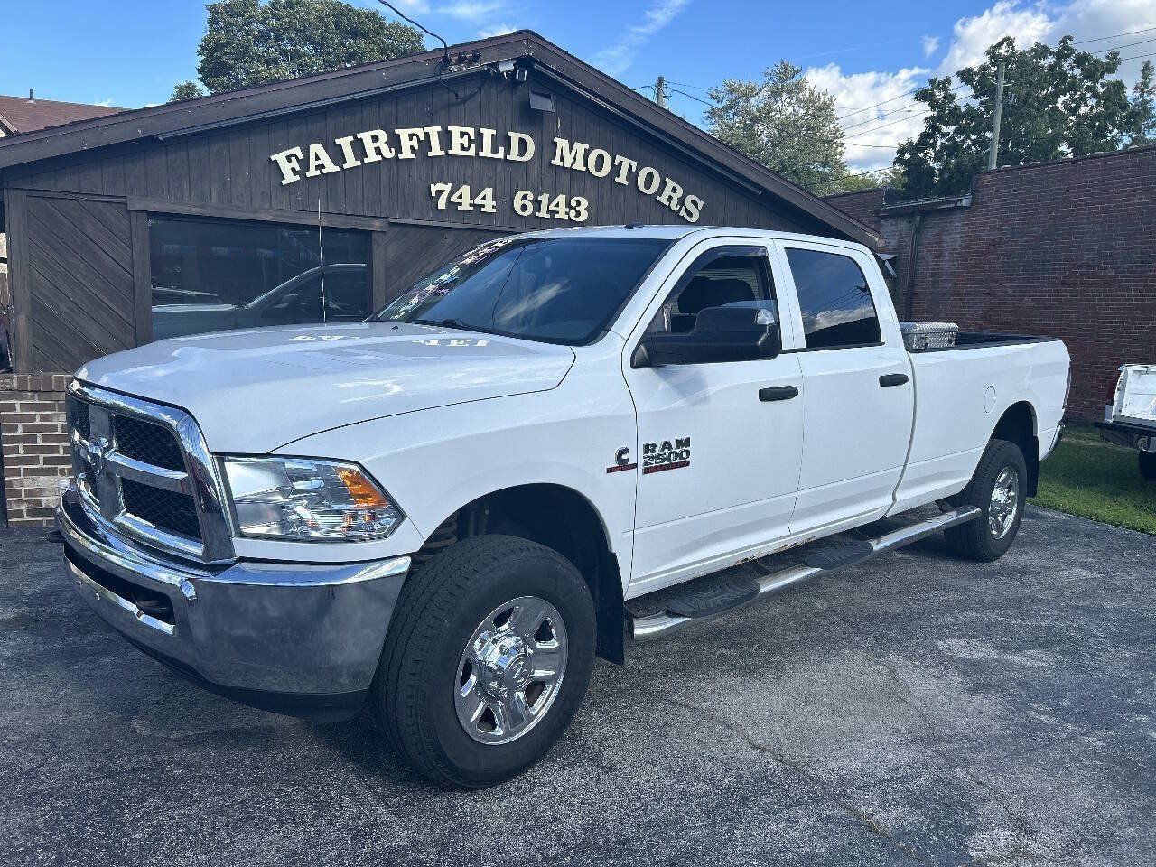 Used 2015 RAM 2500 Tradesman w/ Chrome Appearance Group AWD/4WD image 1