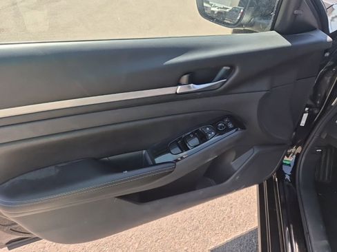 Used 2023 Nissan Altima 2.5 SV image 18