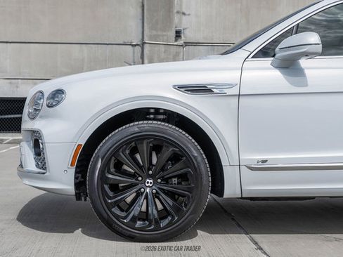 Used 2022 Bentley Bentayga image 4