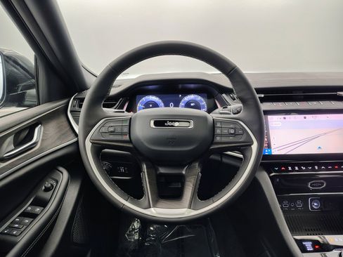 New 2026 Jeep Grand Cherokee L 4WD image 34