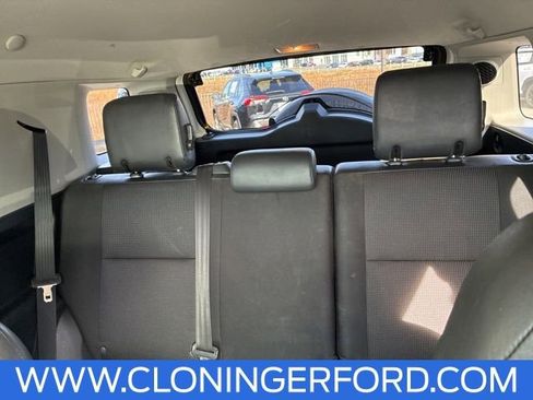 Used 2012 Toyota FJ Cruiser 4WD image 9