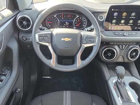 New 2025 Chevrolet Blazer LT w/ Convenience Package image 8