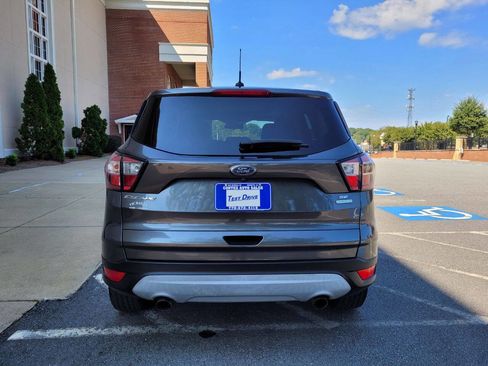 Used 2017 Ford Escape SE image 13