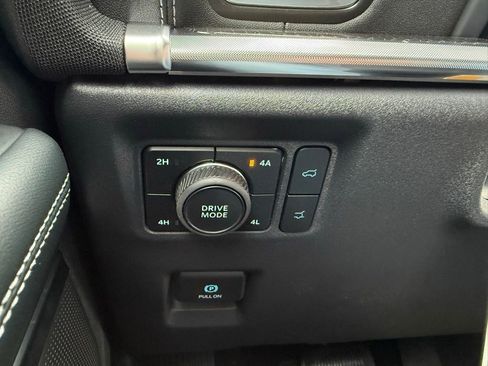 New 2026 Ford Expedition Max Platinum w/ Stealth Appearance Package image 13