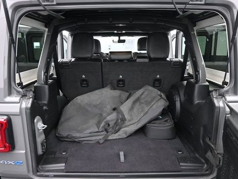 Used 2023 Jeep Wrangler Unlimited Sahara w/ Cold Weather Group image 17