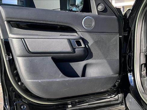 Used 2023 Land Rover Discovery S R-Dynamic image 22