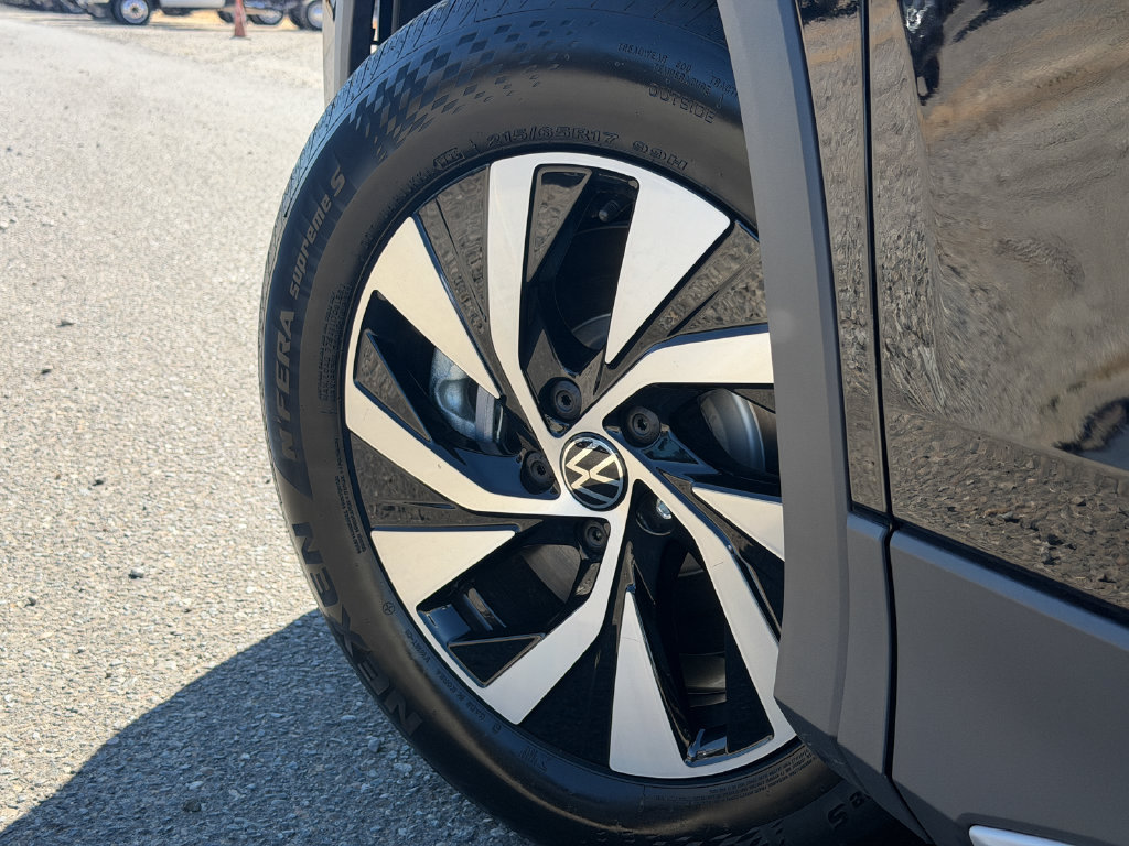 New 2026 Volkswagen Tiguan S AWD/4WD image 10