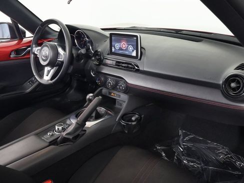 Used 2016 MAZDA MX-5 Miata Club RWD image 10