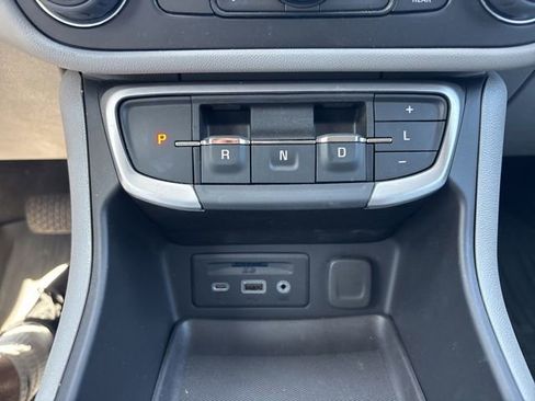 Used 2024 GMC Terrain SLT w/ LPO, Floor Liner Package AWD/4WD image 24