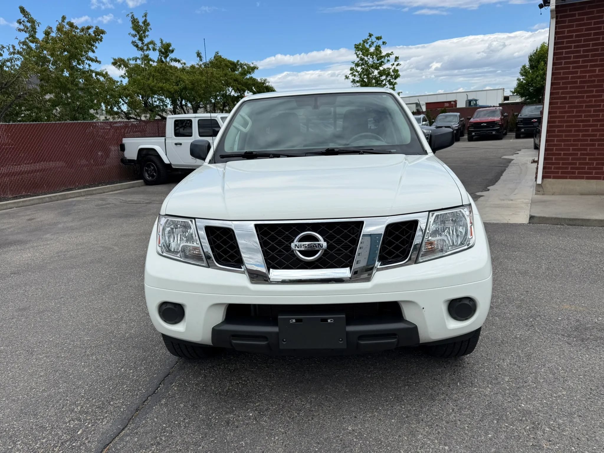 Used 2021 Nissan Frontier SV w/ SV Utility Package AWD/4WD image 2