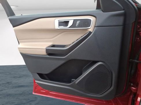 Used 2020 Ford Explorer XLT w/ Equipment Group 202A image 25